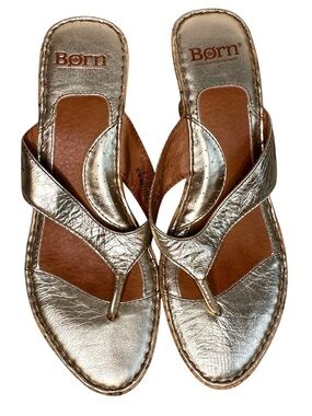 Born Gold Metallic Leather Thong Cork Wedge Sandals Women’s Size 8